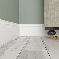 Плинтус белый Ultrawood арт. Base 5214 p (2000 x 133 x 12 мм.)